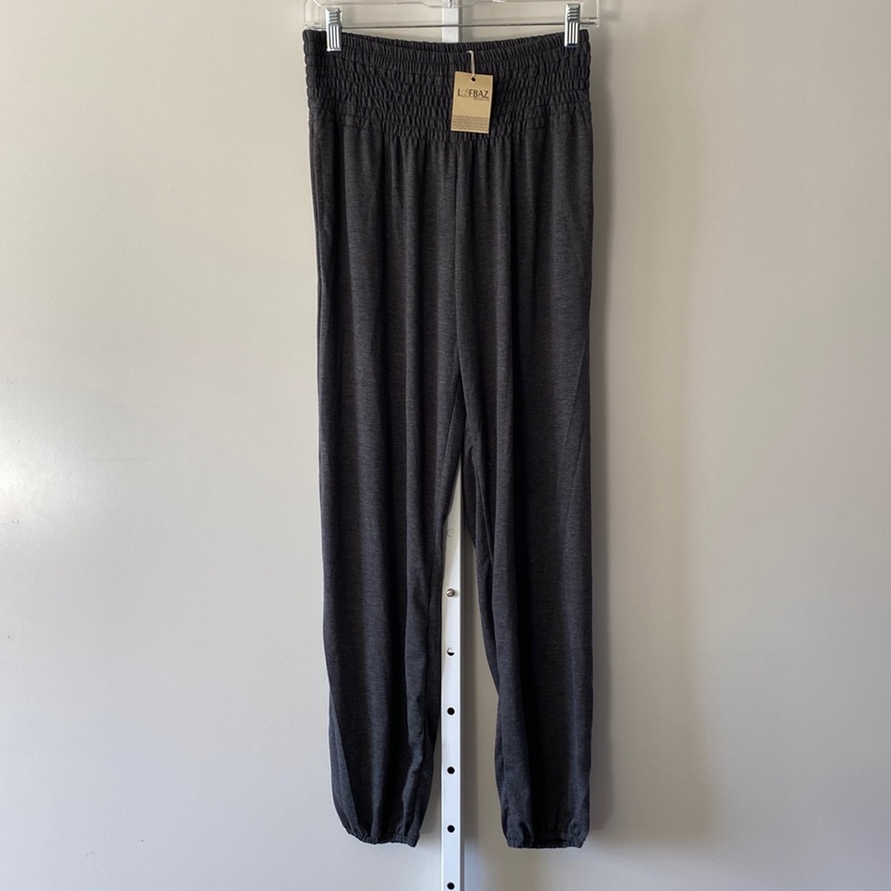 🆕 LOFBAZ | woman’s joggers | size L
